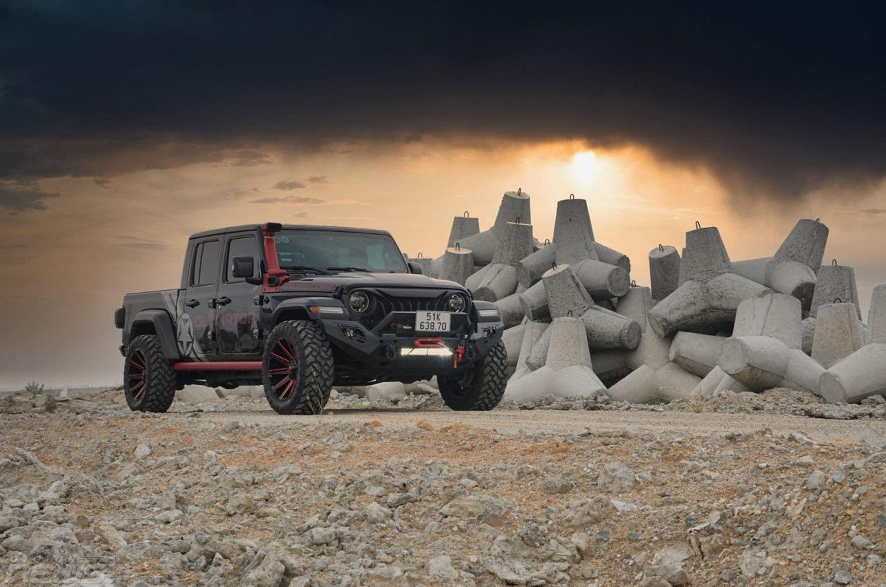 Jeep Gladiator 2023: Mẫu bán tải không dành cho số đông