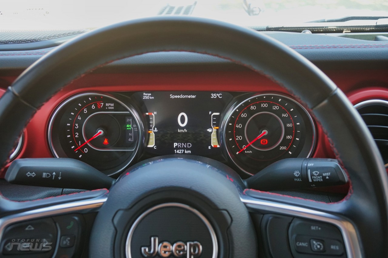 Jeep Gladiator 2023: Mẫu bán tải không dành cho số đông