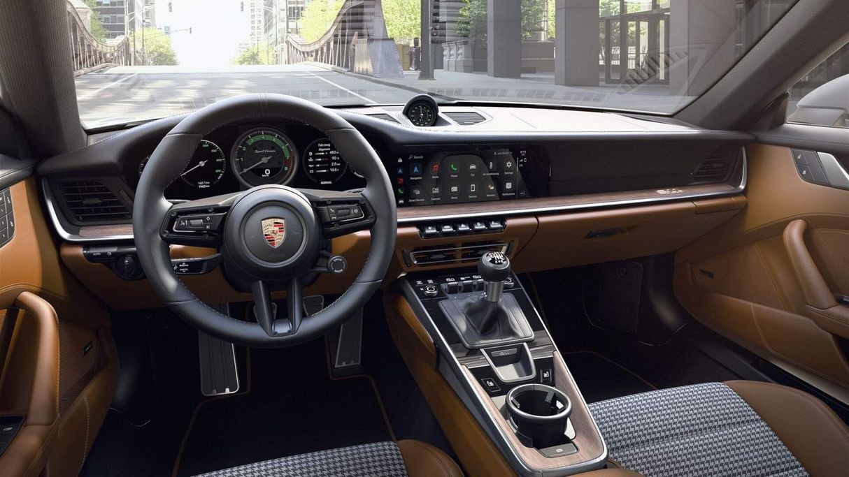 Doanh nhân Quốc Cường chính thức nhận chiếc Porsche 911 Sport Classic 2023 Doanh nhân Quốc Cường chính thức nhận chiếc Porsche 911 Sport Classic 2023