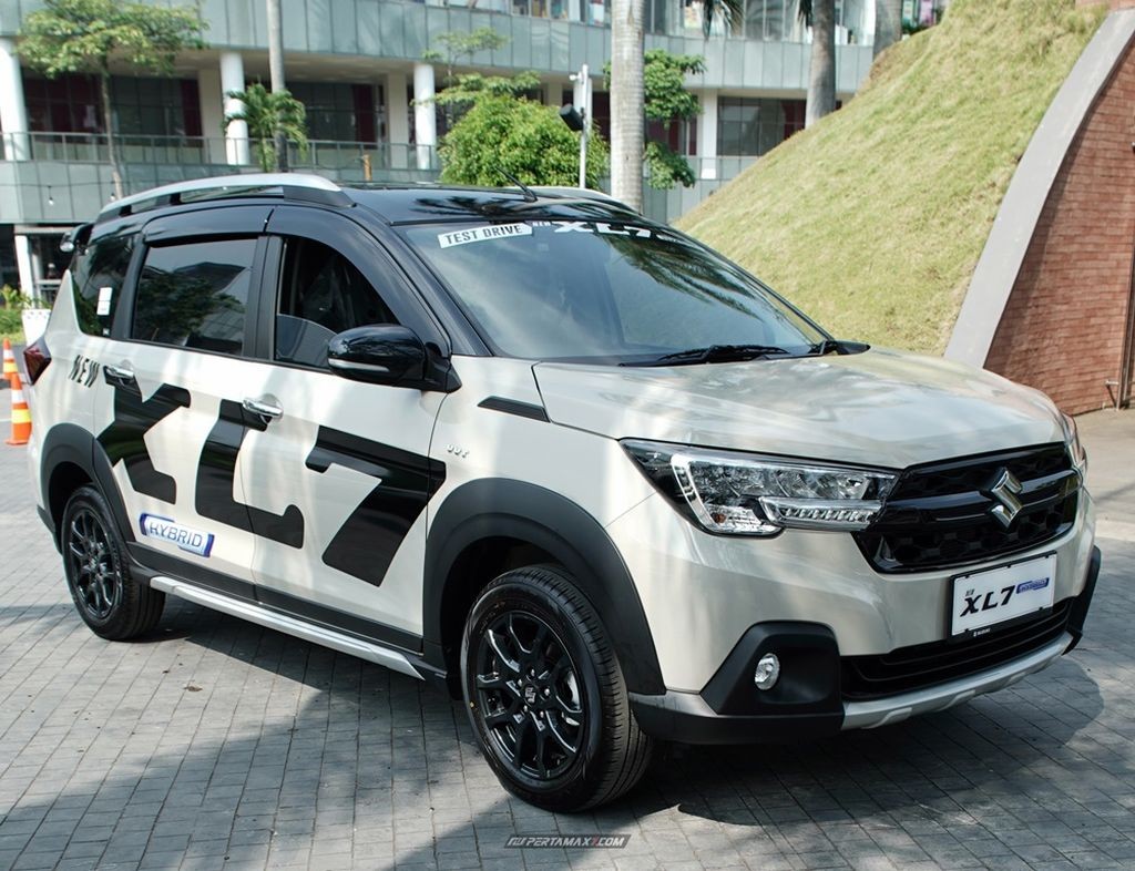 Chi tiết Suzuki XL7 Hybrid 2023 vừa ra mắt Chi tiết Suzuki XL7 Hybrid 2023 vừa ra mắt