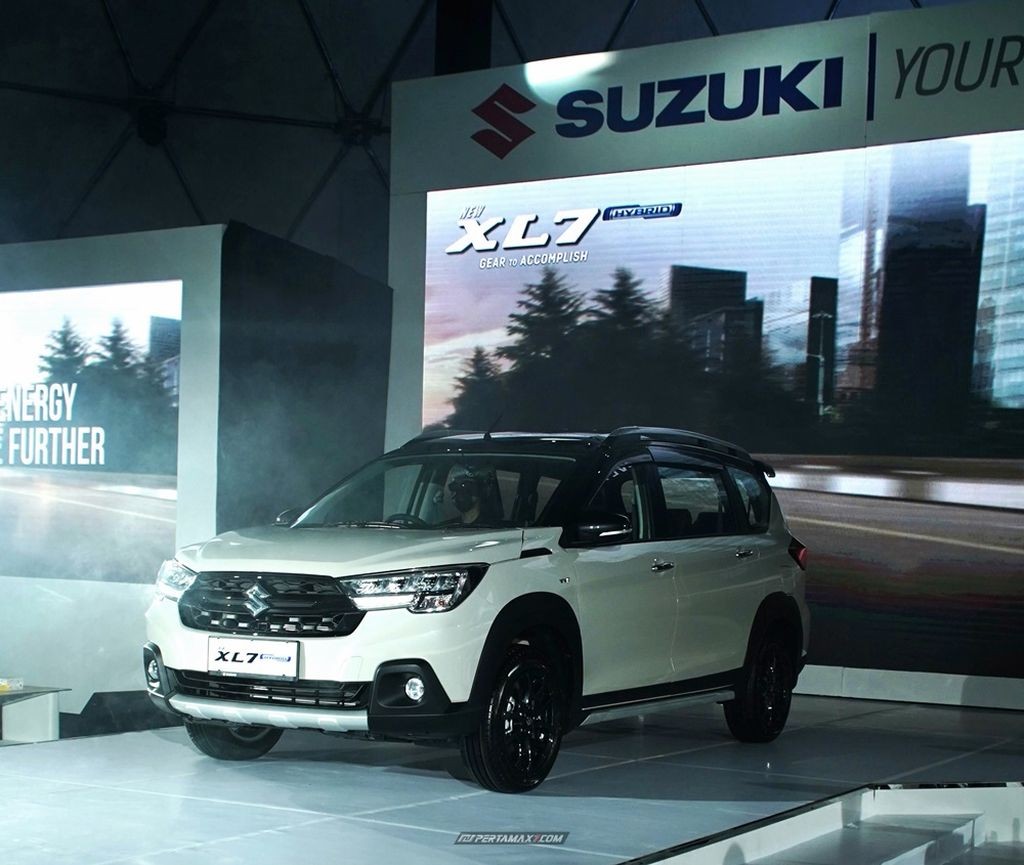 Chi tiết Suzuki XL7 Hybrid 2023 vừa ra mắt Chi tiết Suzuki XL7 Hybrid 2023 vừa ra mắt