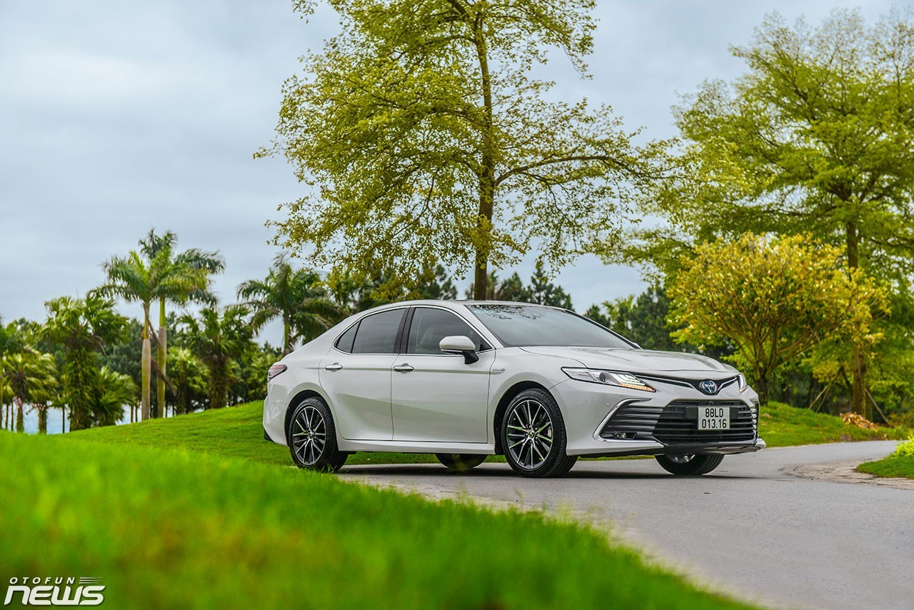 Toyota Camry giảm doanh số vẫn chiếm nửa phân khúc sedan cỡ D tháng 5/2023 Toyota Camry giảm doanh số vẫn chiếm nửa phân khúc sedan cỡ D tháng 5/2023