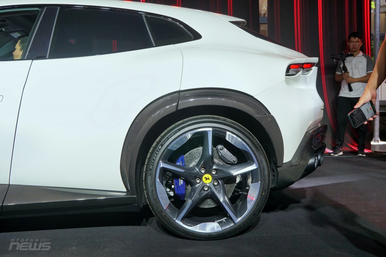 Cận cảnh Siêu SUV Ferrari Purosangue chính hãng tại Việt Nam Cận cảnh Siêu SUV Ferrari Purosangue chính hãng tại Việt Nam