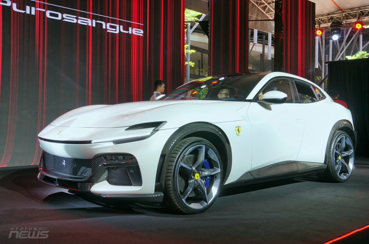 Cận cảnh Siêu SUV Ferrari Purosangue chính hãng tại Việt Nam Cận cảnh Siêu SUV Ferrari Purosangue chính hãng tại Việt Nam