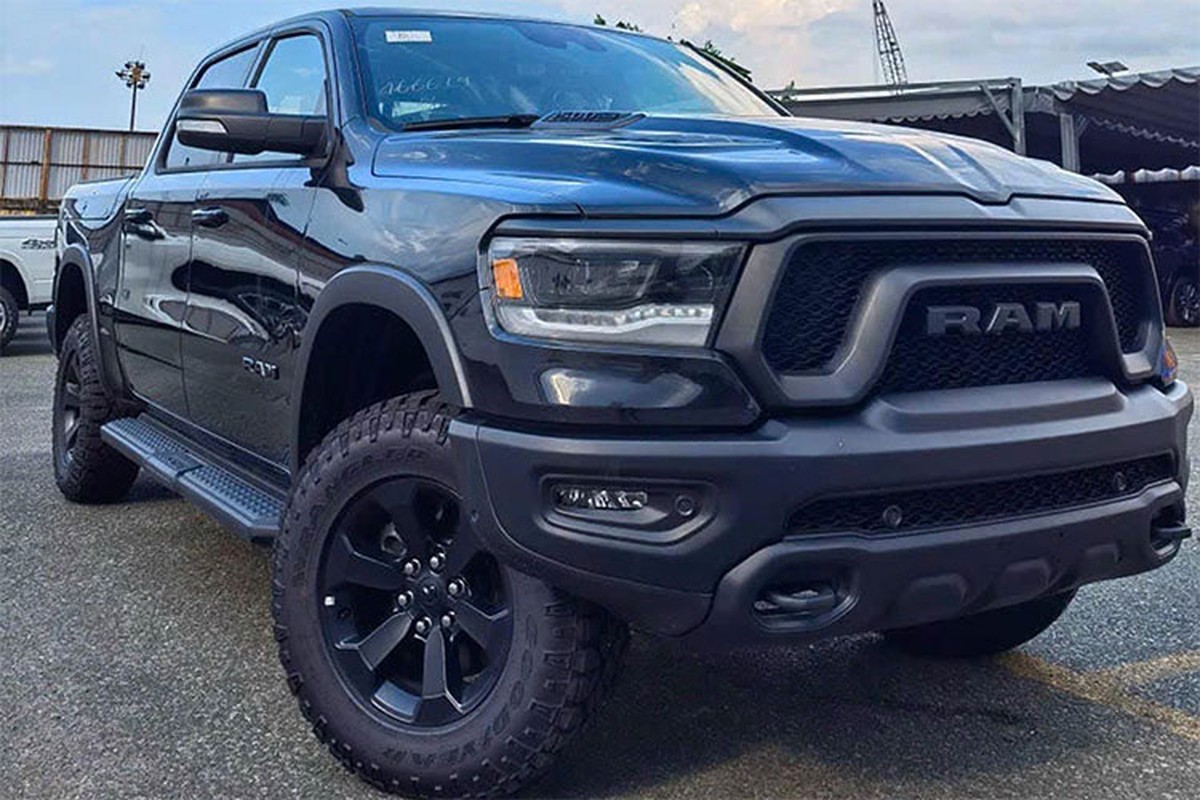 Chi tiết RAM 1500 Rebel đầu tiên về Việt Nam, giá 5,3 tỷ đồng Chi tiết RAM 1500 Rebel đầu tiên về Việt Nam, giá 5,3 tỷ đồng