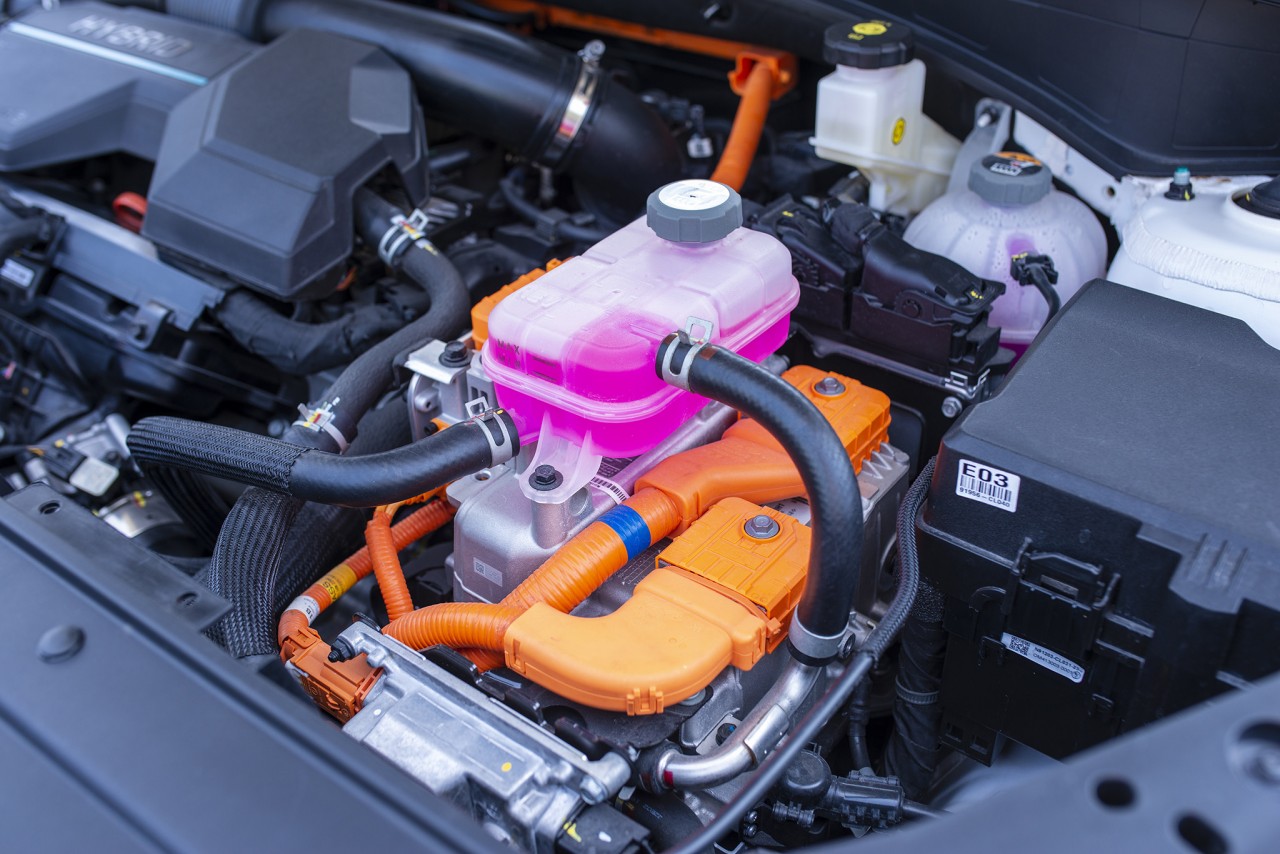 Hyundai Santa Fe Hybrid có mặt tại Việt Nam với giá 1,45 tỷ đồng Hyundai Santa Fe Hybrid có mặt tại Việt Nam với giá 1,45 tỷ đồng
