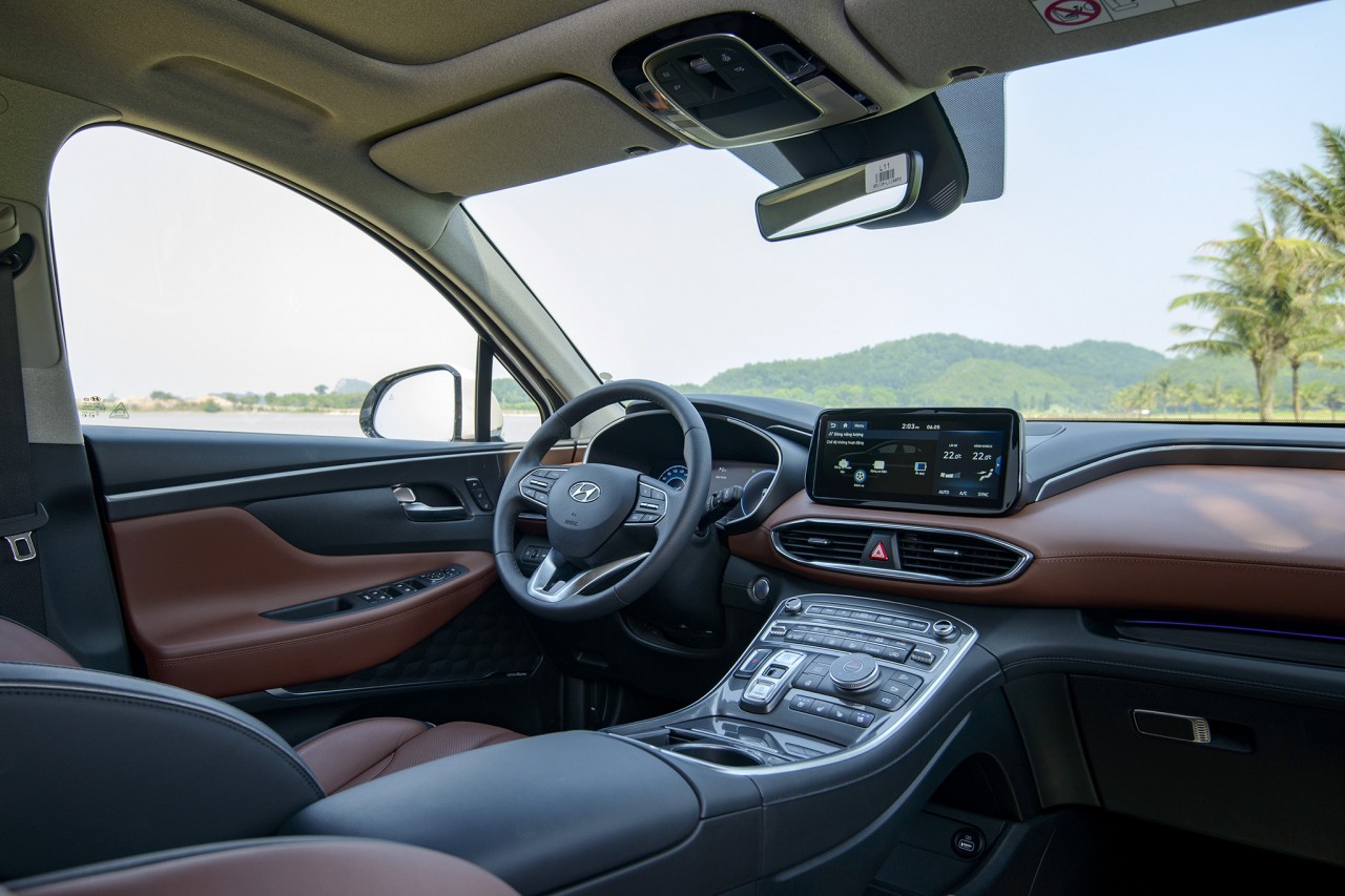 Hyundai Santa Fe Hybrid có mặt tại Việt Nam với giá 1,45 tỷ đồng Hyundai Santa Fe Hybrid có mặt tại Việt Nam với giá 1,45 tỷ đồng