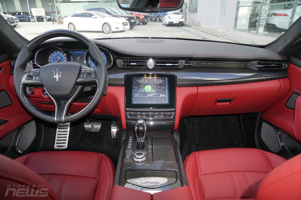 Cận cảnh Quattroporte GranSport GTS: Chiếc Maserati đắt nhất Việt Nam quattroporte gransport gts can canh chiec maserati dat nhat viet nam