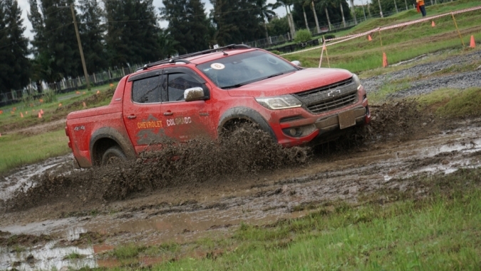 Cùng Chevrolet Colorado "Off-road" tại trường đua Happyland