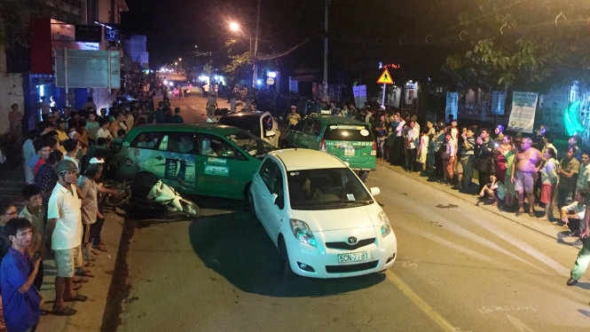 13 xe tong lien hoan o sai gon 2 nguoi chet