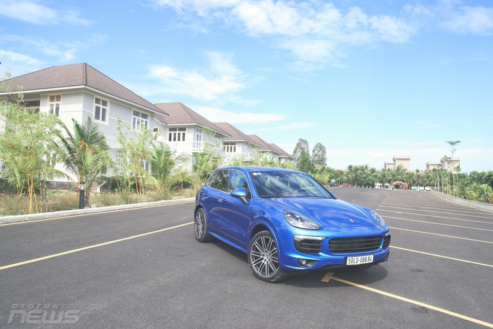 chinh phuc mui yen cung porsche cayenne