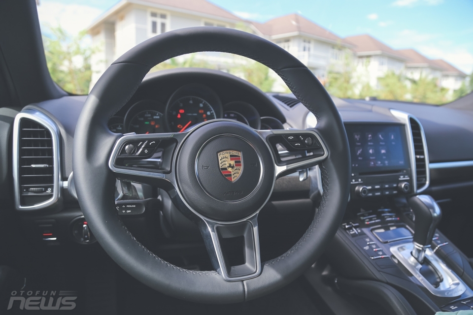 chinh phuc mui yen cung porsche cayenne