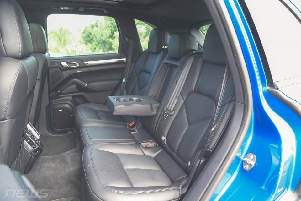 chinh phuc mui yen cung porsche cayenne
