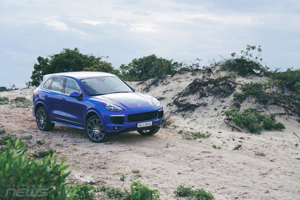 chinh phuc mui yen cung porsche cayenne