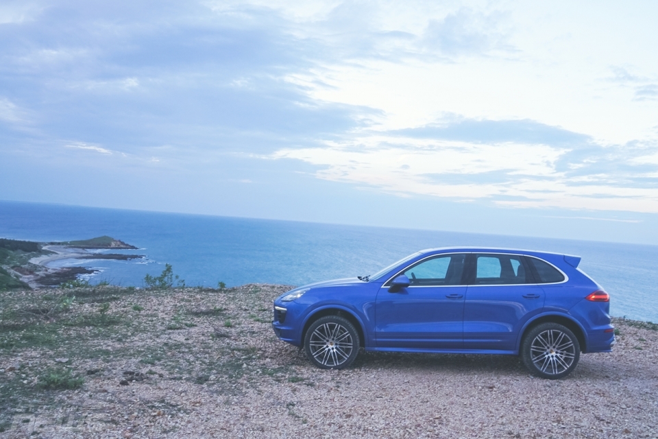 chinh phuc mui yen cung porsche cayenne