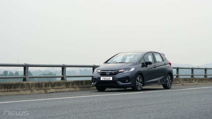 Trải nghiệm Honda Jazz RS: Bé nhưng không nhỏ