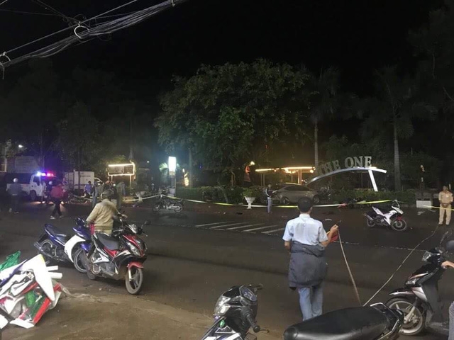 Ôtô lao vào quán cà phê làm tử vong hai nữ sinh vừa tốt nghiệp oto lao vao quan ca phe hai nu sinh tu vong nhieu nguoi bi thuong