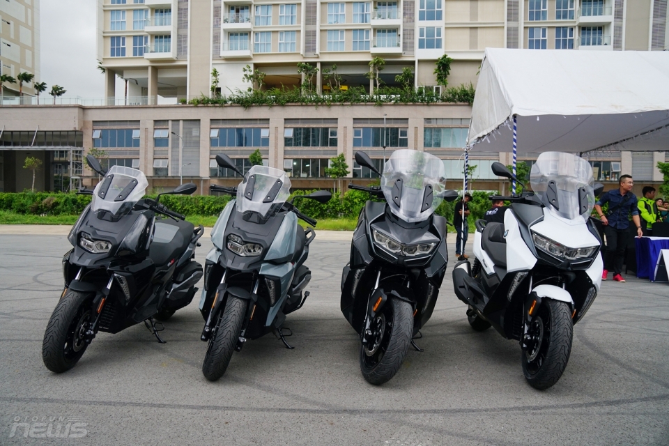BMW Motorrad giới thiệu xe tay ga phân khối lớn C400 X và C400 GT bmw motorrad gioi thieu xe tay ga phan khoi lon c400 x va c400 gt