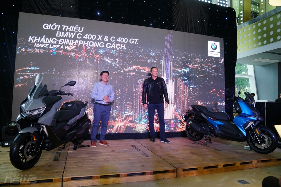 BMW Motorrad giới thiệu xe tay ga phân khối lớn C400 X và C400 GT bmw motorrad gioi thieu xe tay ga phan khoi lon c400 x va c400 gt
