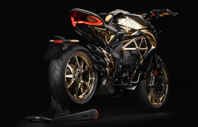 mv agusta dragster 800 rc phien ban ma vang kich doc