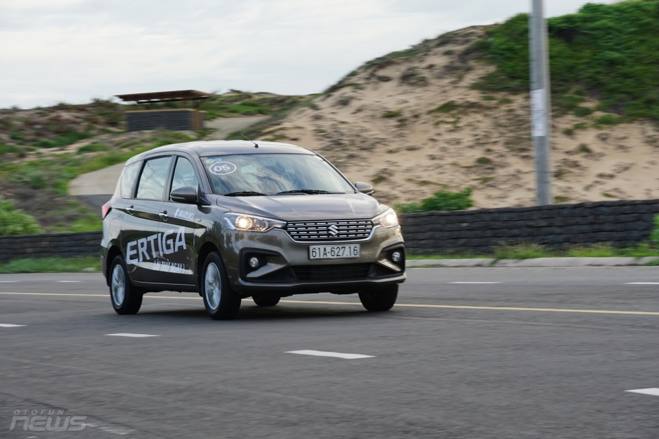 suzuki ertiga 2019 xe mpv 7 cho quoc dan