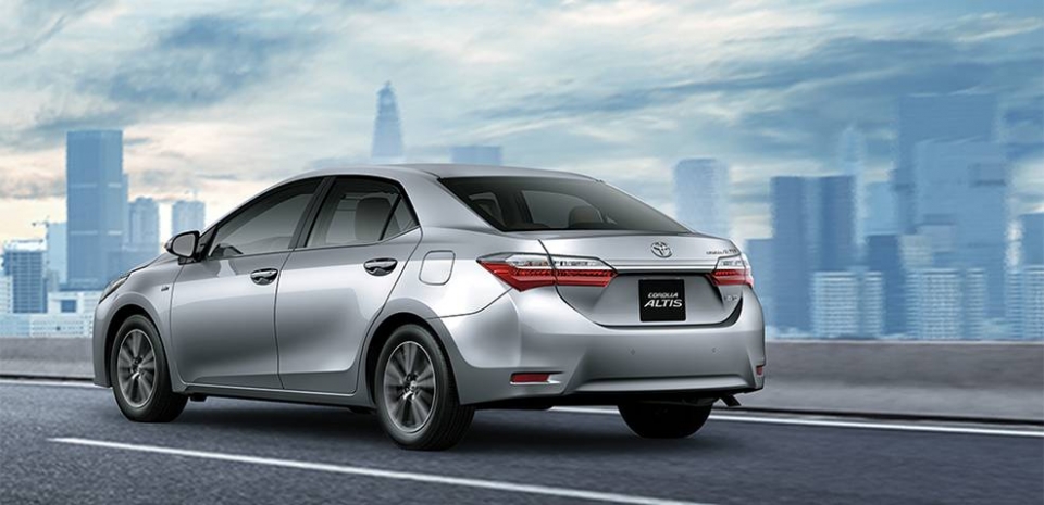 Mừng chiếc xe thứ 500.000 xuất xưởng Toyota ưu đãi lên tới 40 triệu đồng khi mua Corolla Altis mung chiec xe thu 500000 xuat xuong toyota uu dai len toi 40 trieu dong khi mua corolla altis