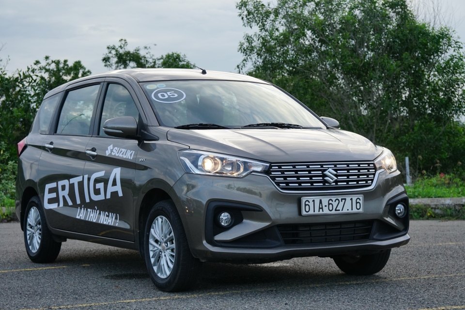 Mitsubishi Xpander – Suzuki Ertiga : Mèo nào thắng mỉu nào ? mitsubishi xpander suzuki ertiga meo nao thang miu nao