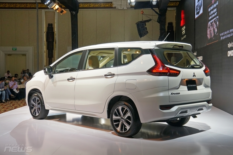 Mitsubishi Xpander – Suzuki Ertiga : Mèo nào thắng mỉu nào ? mitsubishi xpander suzuki ertiga meo nao thang miu nao