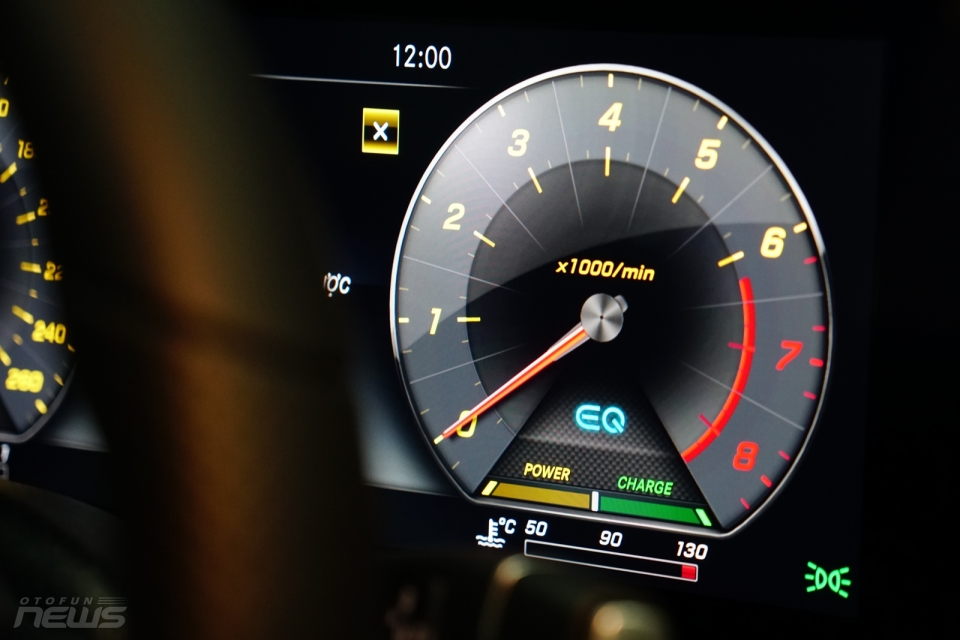 Triển lãm mercedes-benz lần thứ chính thức diễn ra trien lam mercedes benz fascination lan thu 9 chinh thuc dien ra 17352