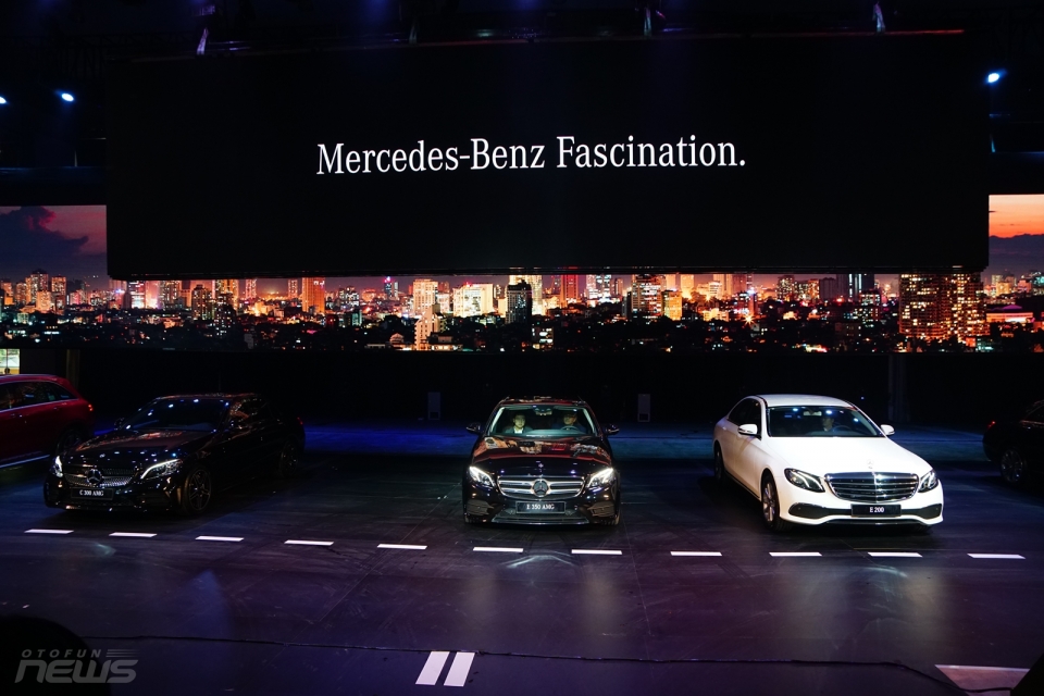 Triển lãm mercedes-benz lần thứ chính thức diễn ra trien lam mercedes benz fascination lan thu 9 chinh thuc dien ra 17352