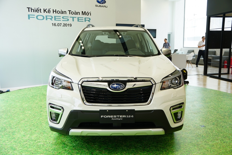 168 xe subaru forester tai viet nam bi trieu hoi