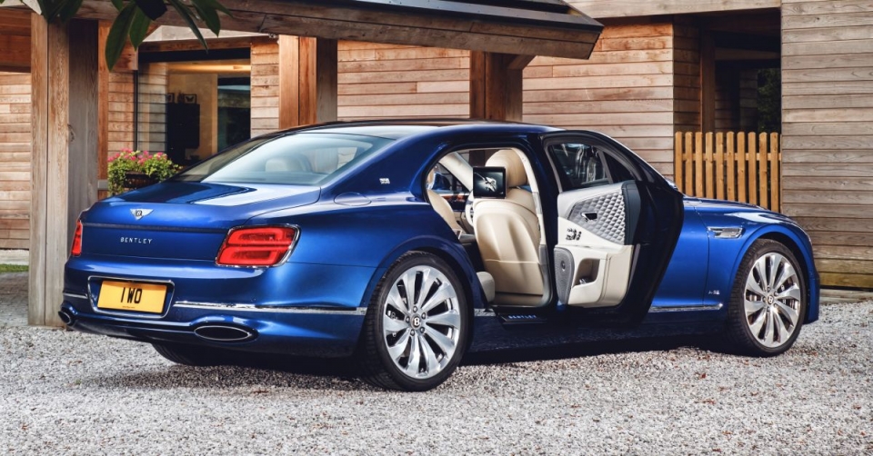 Bentley chỉ được sản xuất giới hạn bentley flying spur first edition chi duoc san xuat gioi han