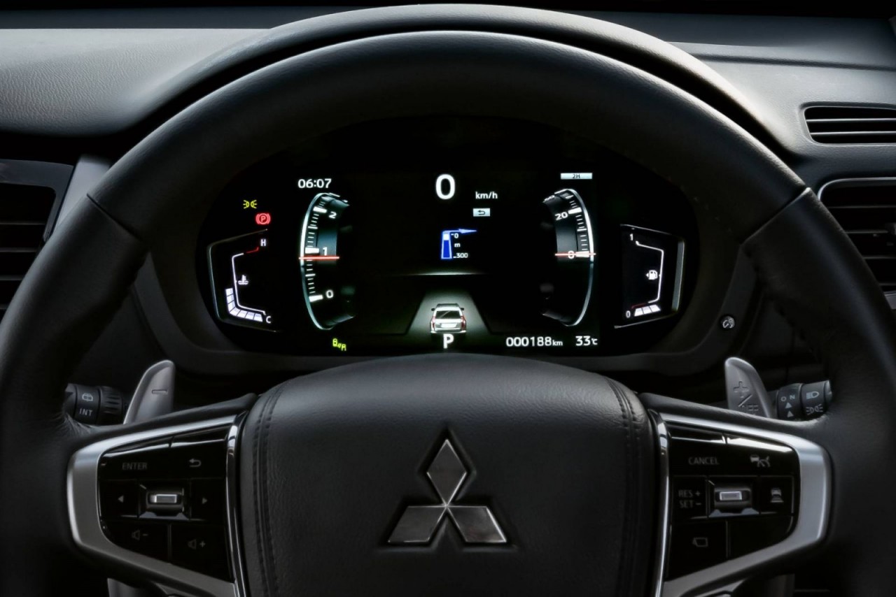 mitsubishi pajero sport 2021 sap ra mat ngay 610 tai viet nam co gi moi