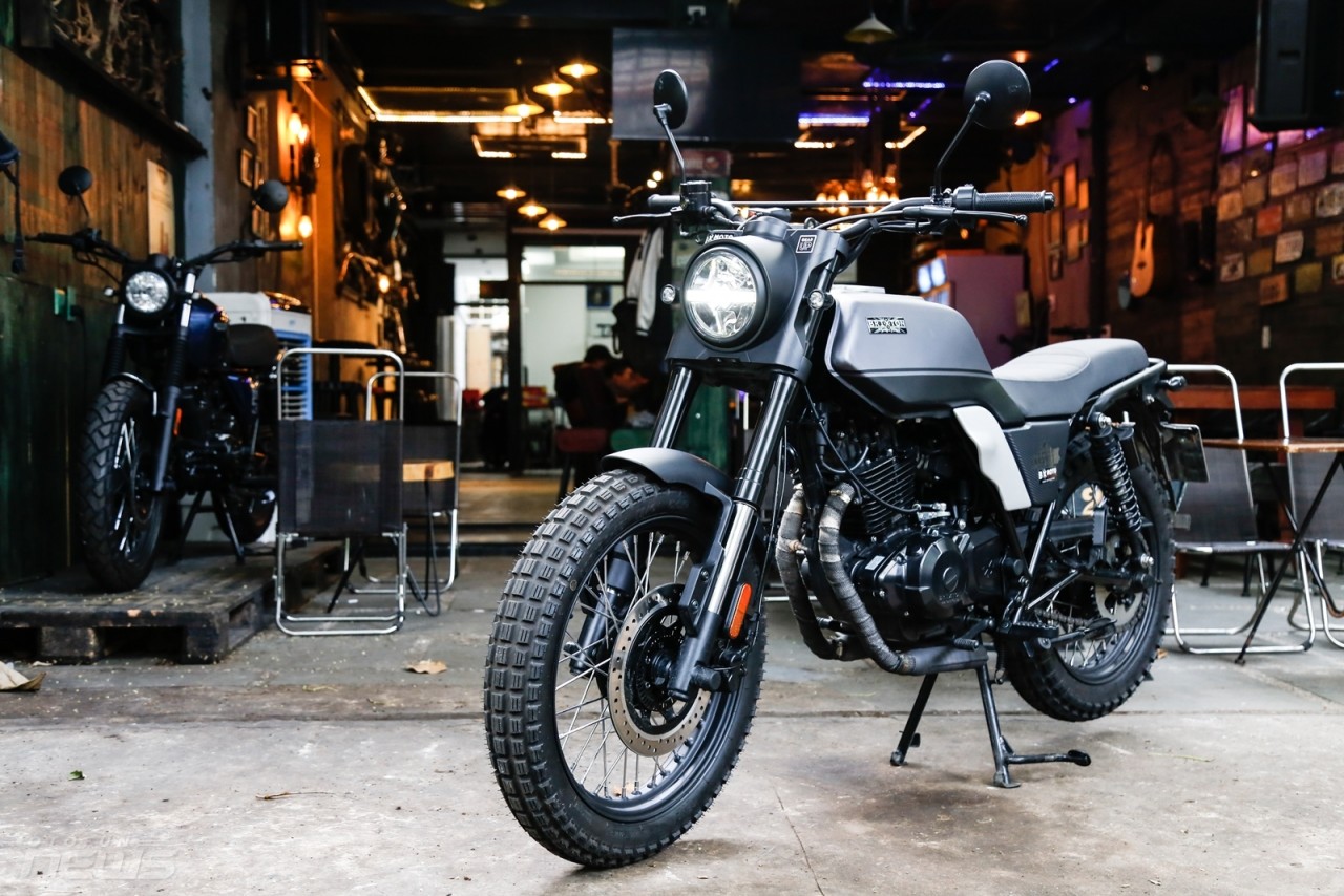 Cận cảnh môtô cổ điển Brixton Glanville 250 can canh moto co dien brixton glanville 250