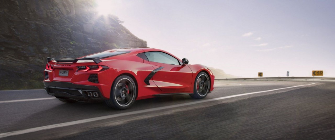 chevrolet corvette stingray 2020 vua ra mat da ban sach