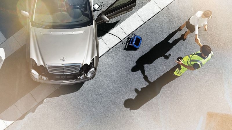 Mercedes-Benz Việt Nam giới thiệu dịch vụ hỗ trợ 24h mercedes benz viet nam gioi thieu dich vu ho tro 24h