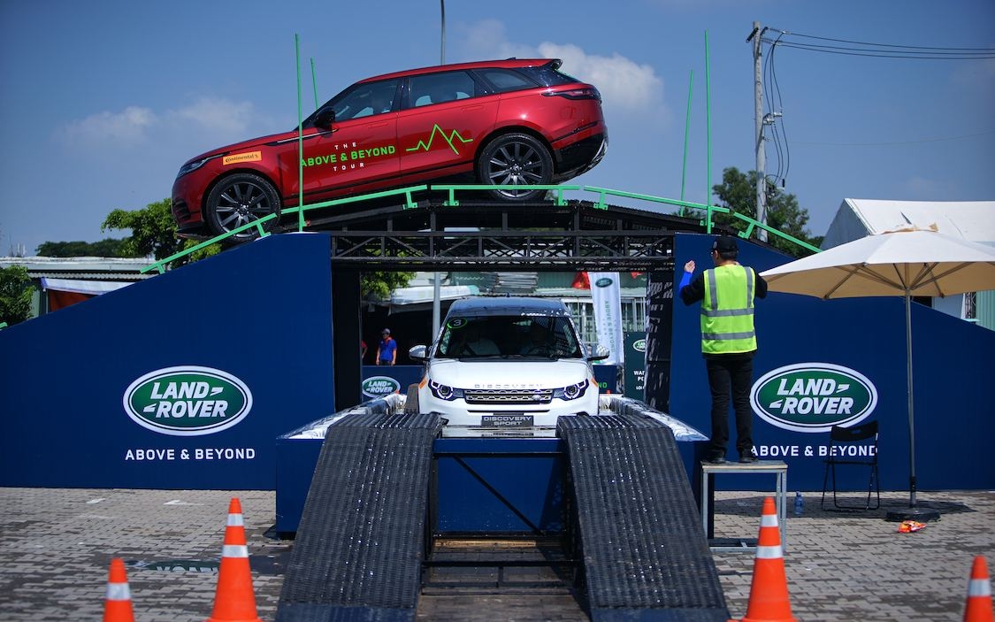 Jaguar Land Rover tổ chức chương trình lái thử cho khách hàng tại Việt Nam jaguar land rover to chuc chuong trinh lai thu cho khach hang tai viet nam