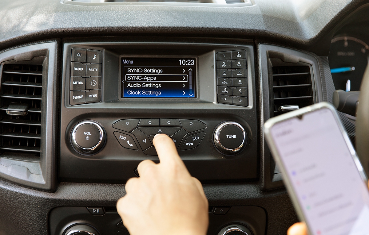 Tìm hiểu hệ thống kích hoạt bằng giọng nói SYNC trên các dòng xe Ford tim hieu he thong kich hoat bang giong noi sync tren cac dong xe ford
