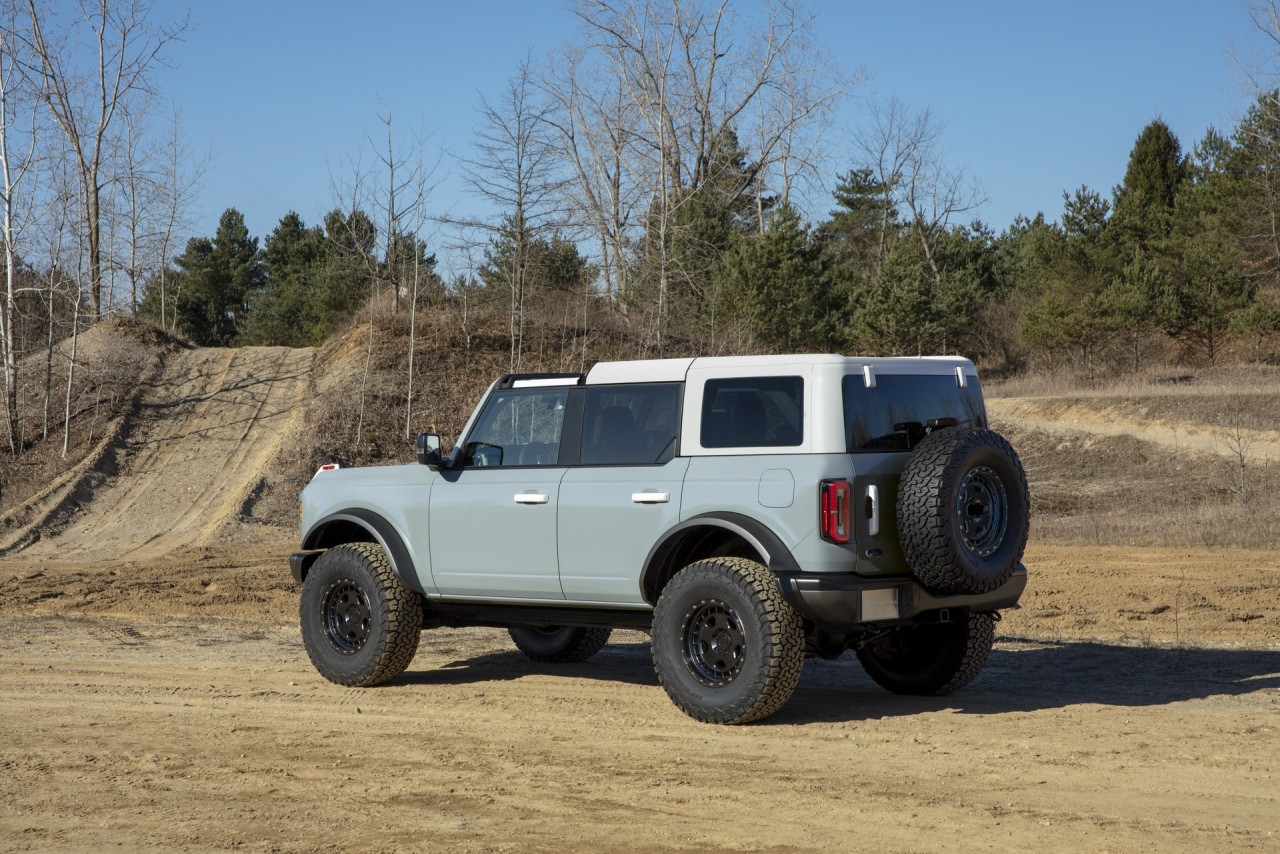 ford bronco 2021 ra mat
