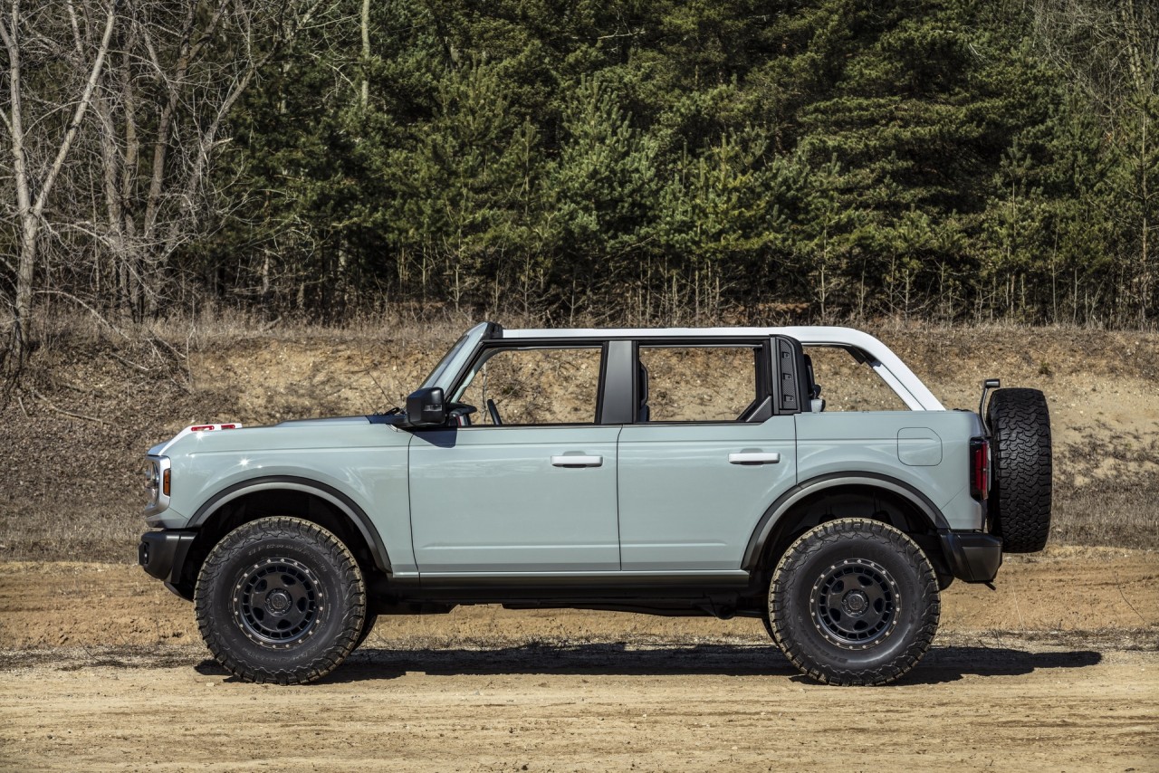 ford bronco 2021 ra mat