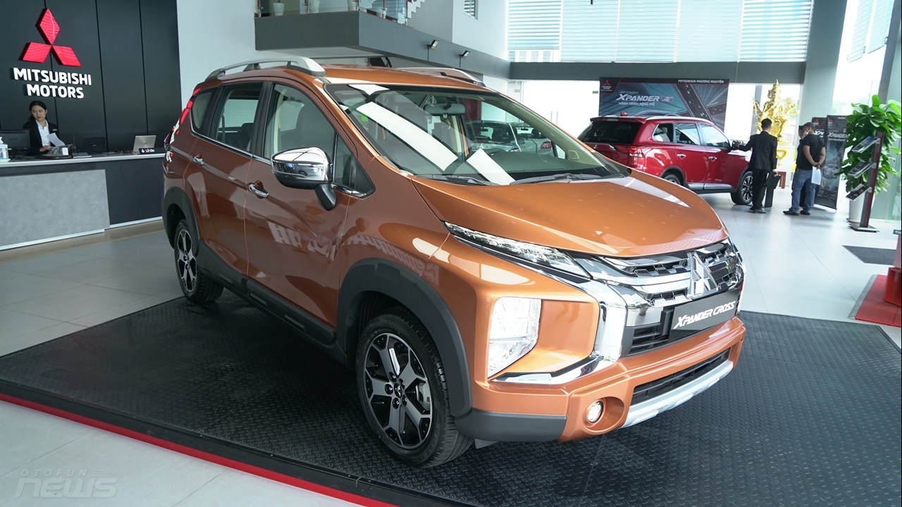 Mitsubishi Xpander Cross ra mắt với giá 670 triệu đồng