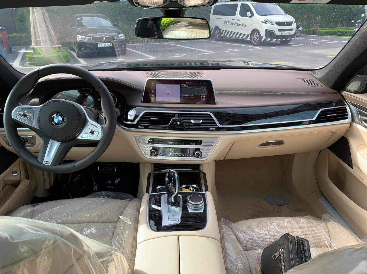 BMW 740Li M Sport 2020 đầu tiên có mặt Việt Nam bmw 740li m sport 2020 dau tien co mat viet nam
