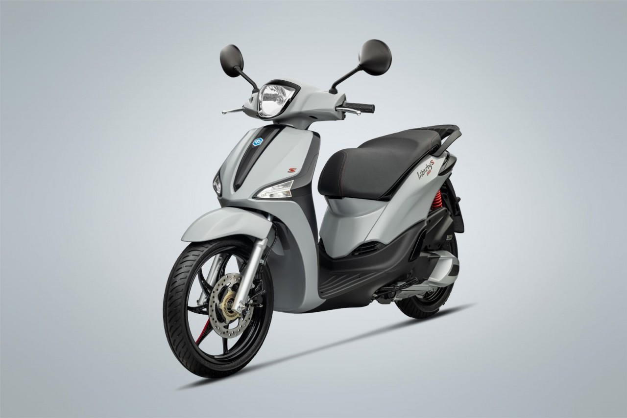 Piaggio giới thiệu Liberty S Black Series với màu sơn đầy cá tính piaggio gioi thieu liberty s black series voi mau son day ca tinh