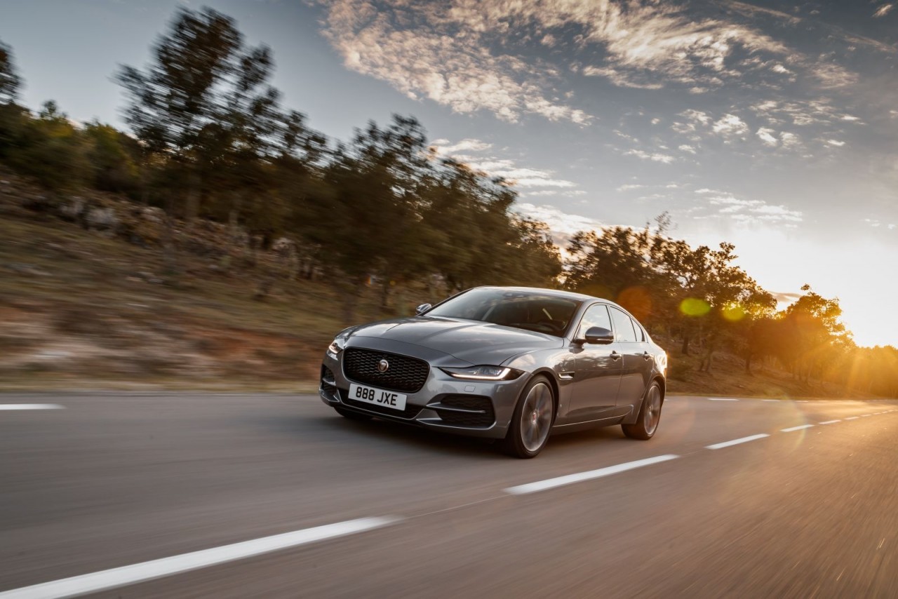 Jaguar Land Rover phát triển màn hình cảm ứng không chạm để chống lại virus jaguar land rover phat trien man hinh cam ung khong cham de chong lai virus