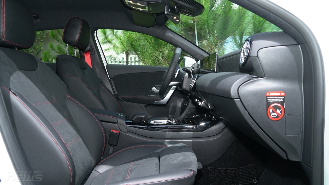 Đánh giá Mercedes-AMG A35 sedan: Xe thể thao cho người mới chơi danh gia mercedes amg a35 sedan xe the thao cho nguoi moi choi