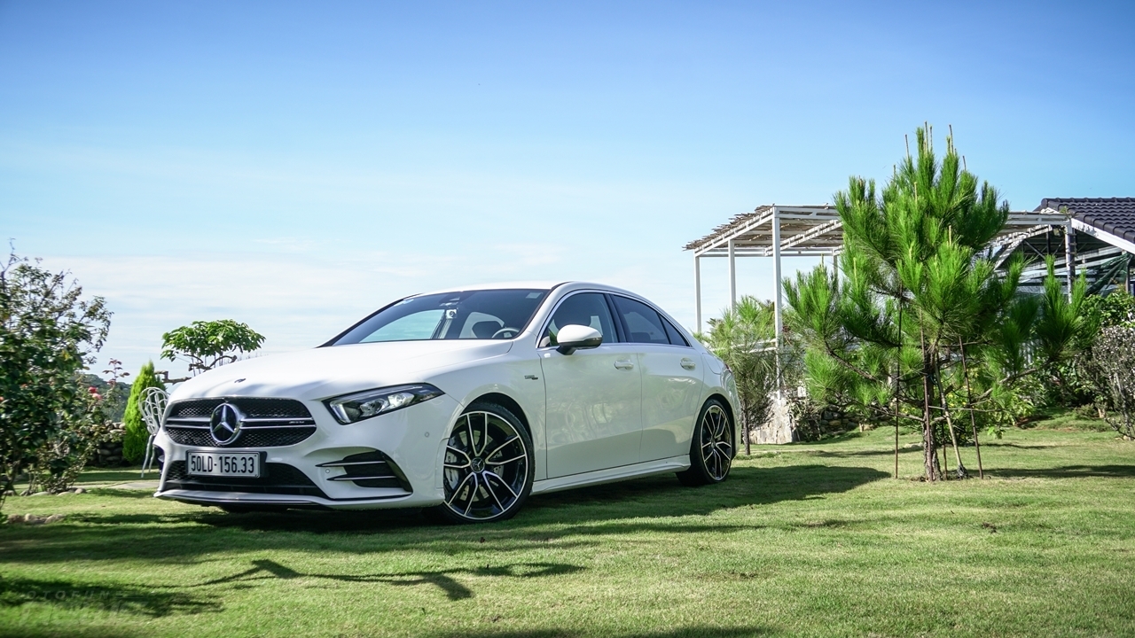 Đánh giá Mercedes-AMG A35 sedan: Xe thể thao cho người mới chơi