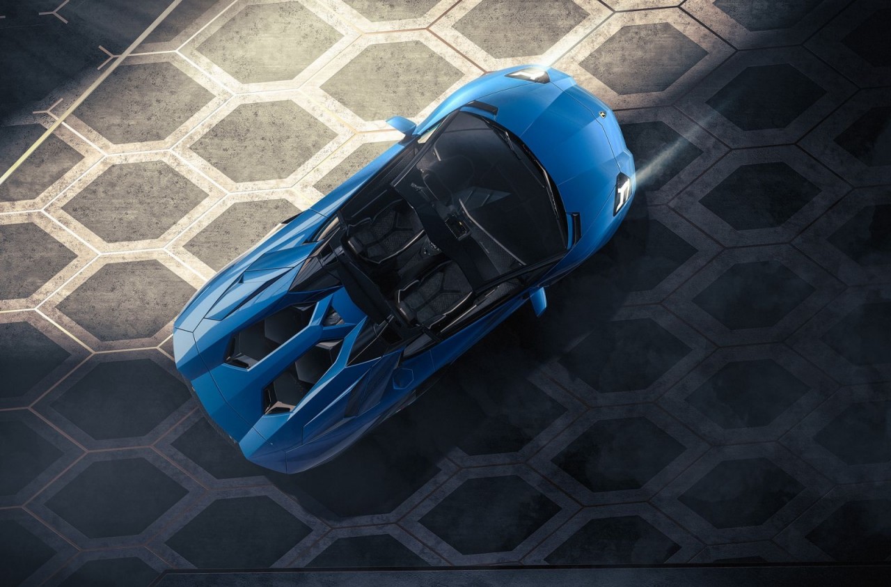 Lamborghini Aventador phiên bản cuối cùng vừa được ra mắt