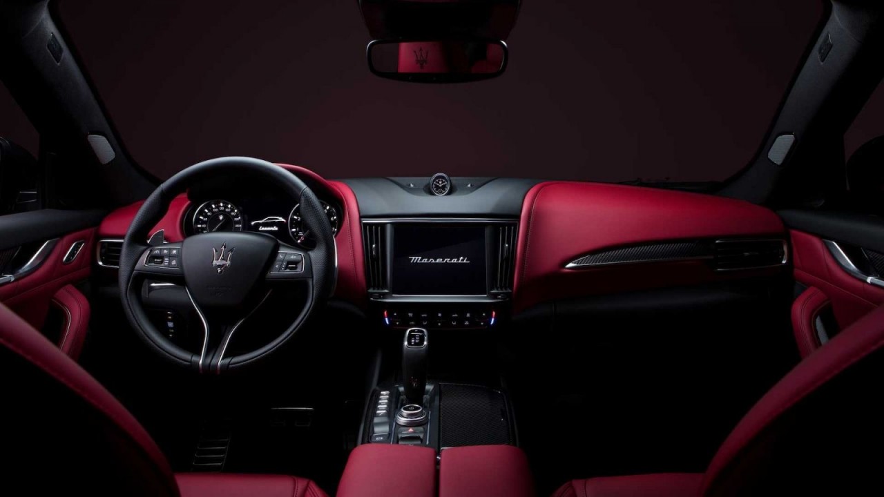Hàng loạt xe Maserati có phiên bản đặc biệt Hàng loạt xe Maserati có phiên bản đặc biệt