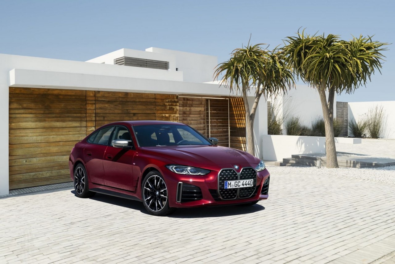 BMW 4 Series Gran Coupe 2022 có giá từ 57.421 USD