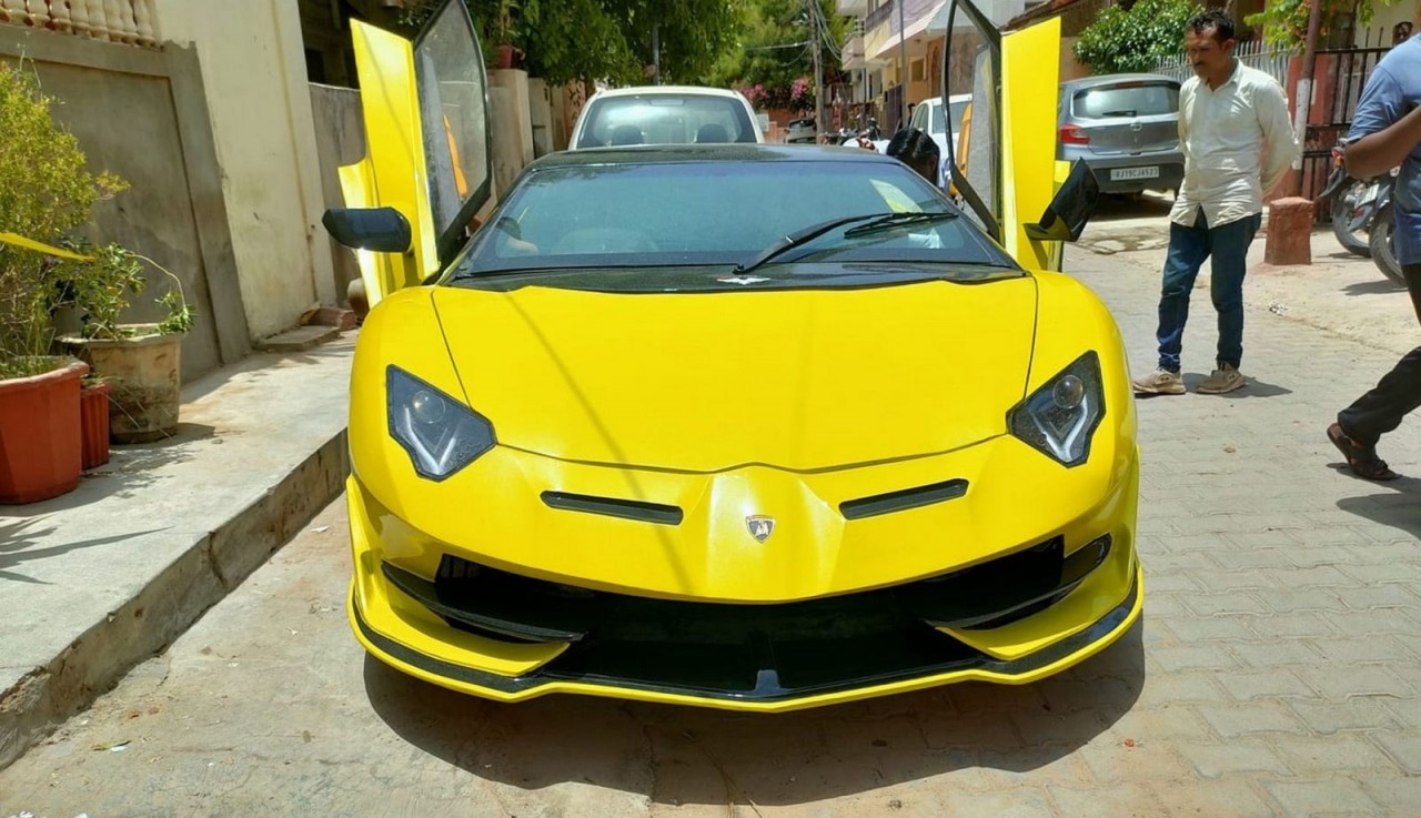 Lamborghini Aventador SVJ được độ từ mẫu Honda Civic Lamborghini Aventador SVJ được độ từ mẫu Honda Civic